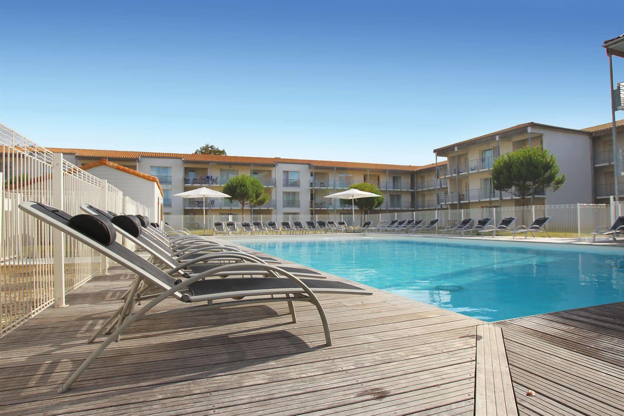 Vacanceole - Le Domaine Du Chateau - La Rochelle / Ile De Re 라고르 시설 사진